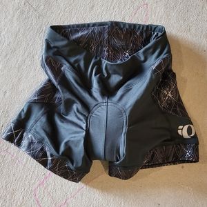Pearl Izumi black bike shorts